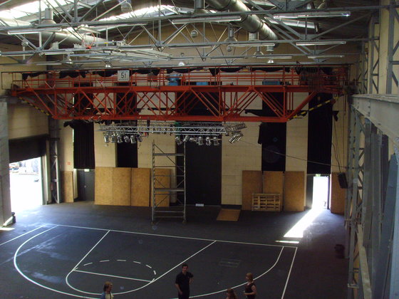 Can you imagine the bigscreen? (Photo by Poti)